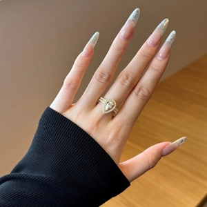Elegant gold plated S925 sterling silver pear shaped ring set on female hand