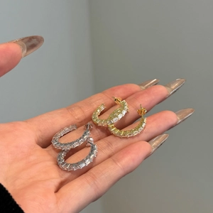 S925 sterling silver C-shaped hoop earrings with baguette-cut zircons in gold and silver