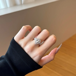 Exquisite S925 sterling silver pear cut teardrop halo ring set for elegant women