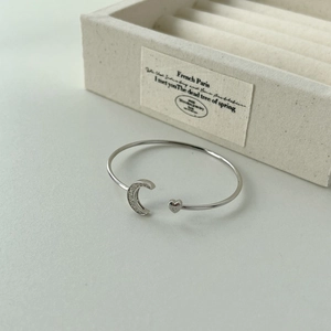 S925 sterling silver moon and heart open bracelet with shimmering cubic zirconia