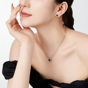 Ensemble bijoux en argent S925 avec collier pendentif cœur noir et boucles d'oreilles
