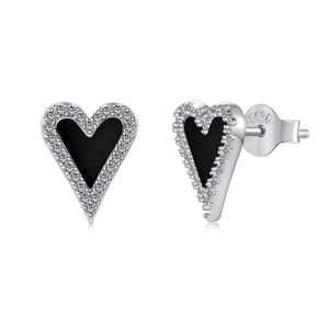 Boucles d'oreilles cœur en argent S925 avec émail noir et accents de zircone