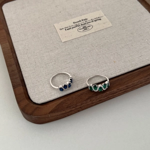 Exquisite S925 sterling silver rings with blue and green stones in a wavy design