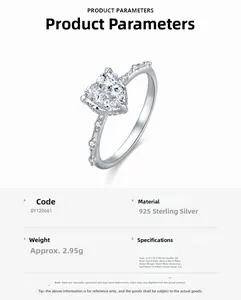 Vue macro détaillée du zircon cœur de 2,0 ct sur un anneau en argent 925 poli