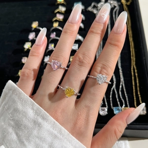 Bagues en argent S925 avec zircon en forme de cœur en rose, jaune et blanc brillant