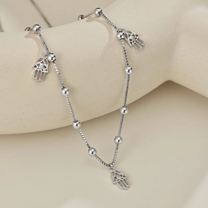 Détail de pendentifs Main de Fatma en argent S925 avec chaîne box élégante