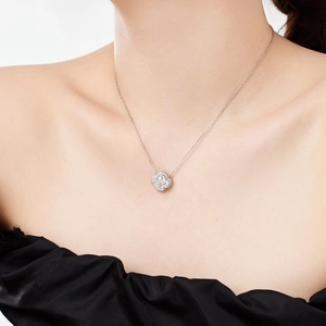 S925 sterling silver four-leaf clover necklace with sparkling round zircon center stone