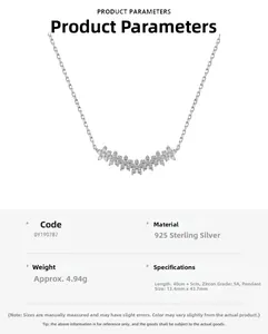 Dettaglio collana in argento 925 con pendente floreale curvo e zirconi 5A incastonati