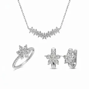 Set di Gioielli in Argento Sterling 925 con Fiocco di Neve e Fiori Collana con Intarsio di Zirconia Orecchini a Bottone Anello Regolabile da Donna Accessori Moda