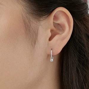 Boucles d'oreilles pendantes en argent S925 avec pavé de zircons et pendentif solitaire