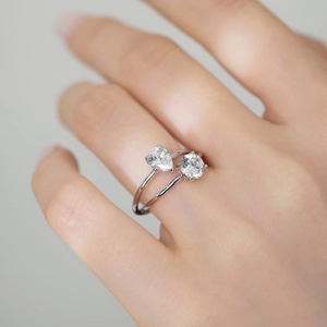 Elegant S925 sterling silver ring with pear and round cut cubic zirconia stones