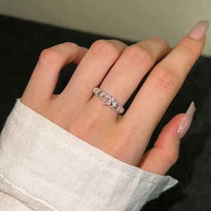 Eleganter S925 Sterlingsilber Ring mit rosa Zirkonia im Herzschliff und Pavé-Besatz