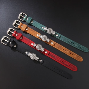 Pulseras retro de cuero con cabeza de lobo en verde, amarillo, rojo y negro con hebillas