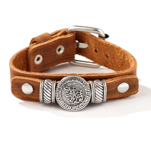 Pulsera de cuero vikinga con cabeza de lobo vintage y correa marrón con amuleto grabado