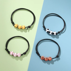 Set di 4 braccialetti sportivi intrecciati regolabili con perline da baseball calcio e basket