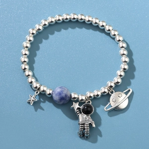 Bracelet de Perles avec Breloque Astronaute Planète Étoile en Alliage Ton Argent Thème Spatial Style Doux et Cool Bracelet Design de Niche pour Femme