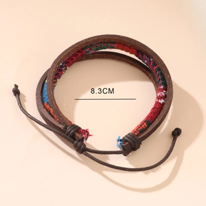 Vintage mehrlagiges Lederarmband mit bunten Ethno-Webbändern und verstellbaren Knoten