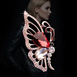Élégante Broche Papillon pour Femme en Alliage Or Rose Incrusté de Strass Rouges et Blancs Forme d'Animal Bijoux pour Foulard