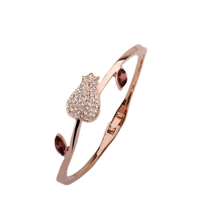 Bracelet tulipe élégant en or rose serti de diamants étincelants et pierres marquises brunes