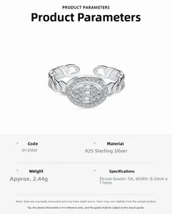 Détail d'une bague en argent 925 avec zircons 5A et anneau en forme de chaîne