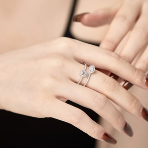 Bague en argent S925 avec zircons poire et carrés au design double couche élégant