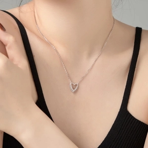S925 sterling silver heart pendant necklace with shimmering cubic zirconia stones