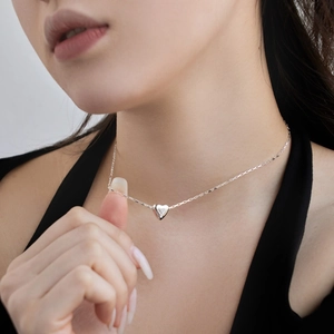 Exquisite S925 sterling silver necklace featuring a polished 3D heart pendant for women
