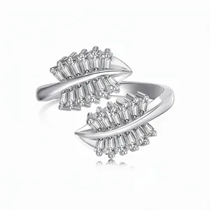 Bague Ouverte en Argent Sterling 925 Motif Feuille pour Femmes Design Symétrique Incrusté de Zirconia Bijoux de Mode Réglables