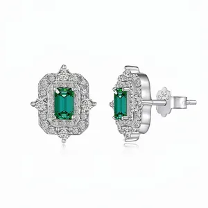Boucles d'Oreilles Clous en Argent Sterling 925 avec Zirconia Vert Taille Émeraude pour Femmes Bijoux Vintage Élégants