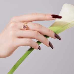 Adjustable S925 silver ring with pink heart zircon star and pearl on finger