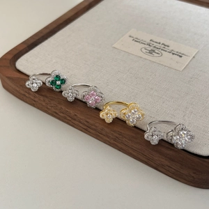 S925 Sterlingsilber offene Ringe mit bunten Zirkon Doppel Kleeblatt Design in Farben