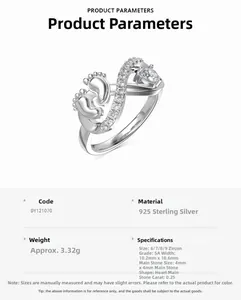 Détail de la bague pied de bébé en argent S925 avec spécifications du zircon coeur 0,25ct