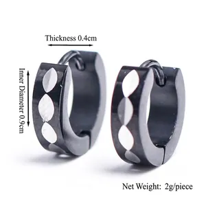 4mm black stainless steel hoop earrings with silver pattern and 0.9cm inner diameter