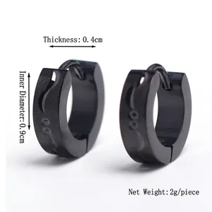 Boucles d'oreilles créoles en acier inoxydable noir mat avec symbole gravé, 0,9 cm