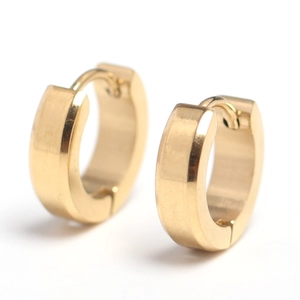 Detailed view of minimalist gold polished stainless steel hoop earrings with hinge closure