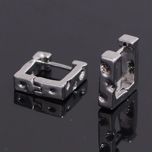 Boucles d'Oreilles Huggie pour Hommes en Acier Inoxydable Minimaliste Carré Géométrique Irrégulier Ton Argent Rétro