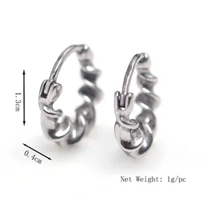 Twisted rope texture silver hoop earrings with 1.3cm diameter and 0.4cm width details