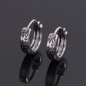 Men's stainless steel hoop earrings with vintage engraved patterns and metallic finish