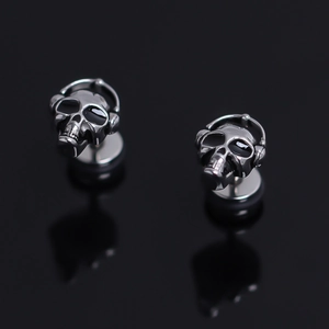 Punk style skull stud earrings with headphones made of silver stainless steel