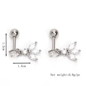 Boucles d'oreilles fleur en acier avec zircons marquise mesurant 1,2 cm par 1,5 cm