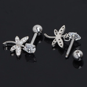 Boucles d'oreilles libellule en argent avec ailes en zircon et fermoir à vis