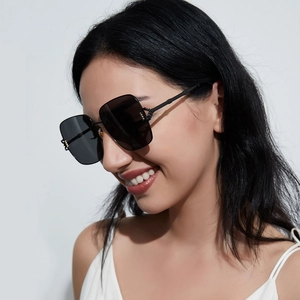 Retro Oversized Square Metal Sunglasses For Men Women UV400 Protection Copper Frame AC Lens Outdoor Travel Fashion Eyewear