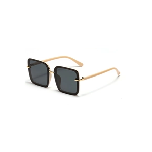Lunettes de soleil carrées oversize avec monture bicolore noir-beige et détails métal