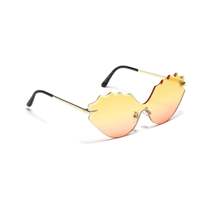 Cat eye rimless wavy cloud sunglasses with pink gradient lenses and gold metal temples