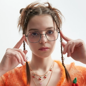 Lunettes de soleil rétro carrées en métal pour hommes et femmes avec monture noire Y2K