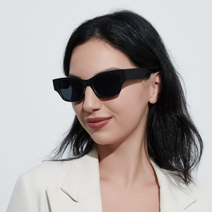 Occhiali da Sole Quadrati alla Moda per Uomo e Donna Montatura in PC Rettangolare Retrò Lenti in AC Protezione UV400 Occhiali di Tendenza