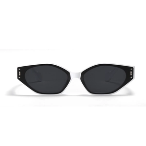 Lunettes de soleil rétro œil de chat carrées avec monture bicolore et rivets argentés