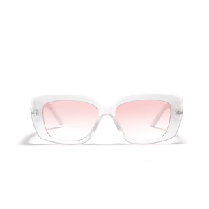 Detailansicht der quadratischen Sonnenbrille mit weißem Rahmen und rosa Verlaufsgläsern