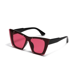 Occhiali da Sole Vintage Occhio di Gatto Per Uomo Donna Montatura Quadrata Punk Con Borchie in Metallo UV400 PC