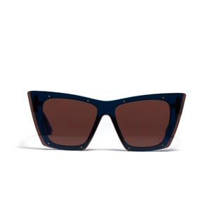 Occhiali da sole cat eye punk con montatura blu traslucida e borchie argentate